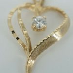 Beautiful-Diamond-Heart-Pendant-292866824690-4