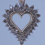 Beautiful-Heart-Pendant-With-Real-Diamonds-302112282141-6