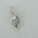 Beautiful-White-Gold-Pendant-With-Real-Diamond-303016242492-3