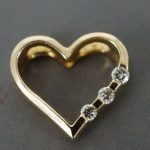 Beautiful-3-Diamond-Heart-Pendant-302067335359
